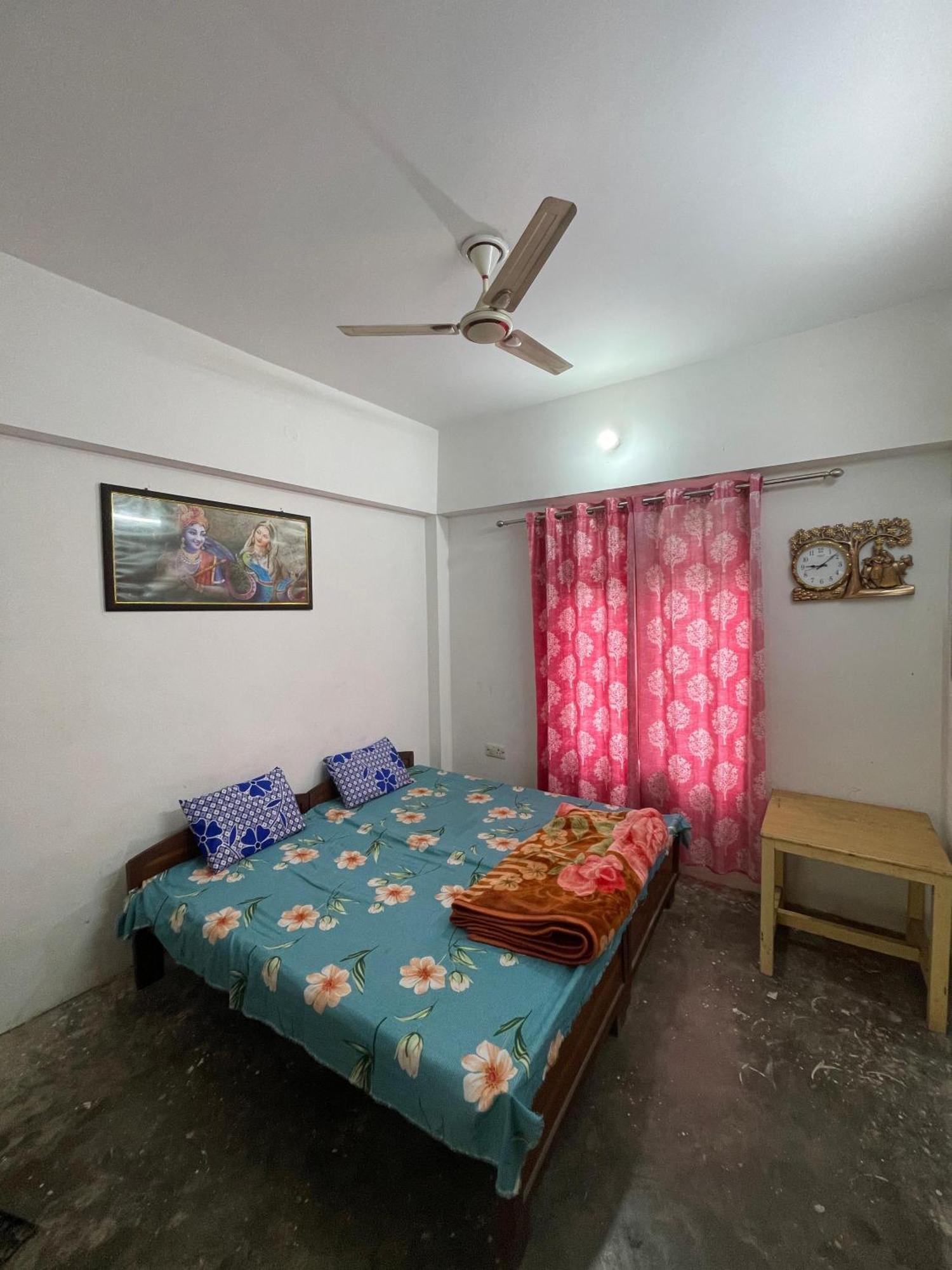 ホテル Shree Krishna Garden Jhusi エクステリア 写真